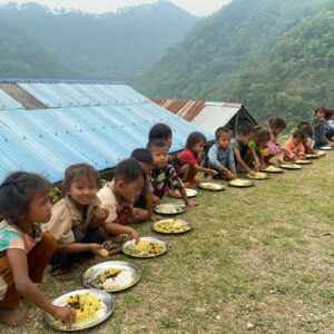 Uratuj dzieci: podaruj codzienny obiad najbiedniejszym uczniom z Nepalu 01